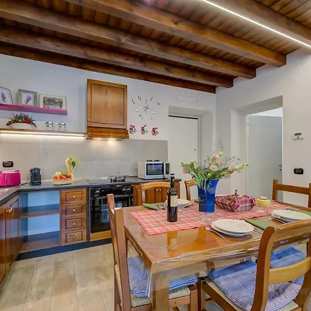 Apartment Il Borgo Lavanda And Ulivo Polpenazze del Garda
