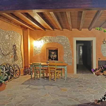 Il Borgo Lavanda And Ulivo Polpenazze del Garda