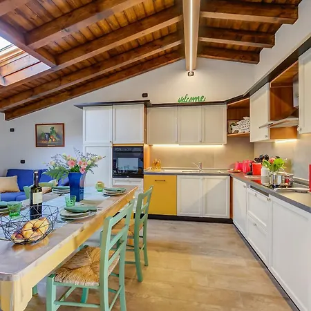 Il Borgo Lavanda And Ulivo * Polpenazze del Garda